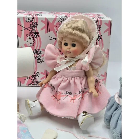 Unique Collectible Ginny Doll 8 Blonde Hair Pink Dress Original Box & Accessori